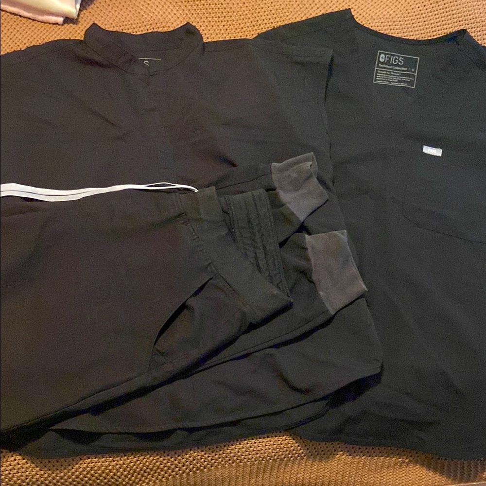 3 piece Figs scrub set